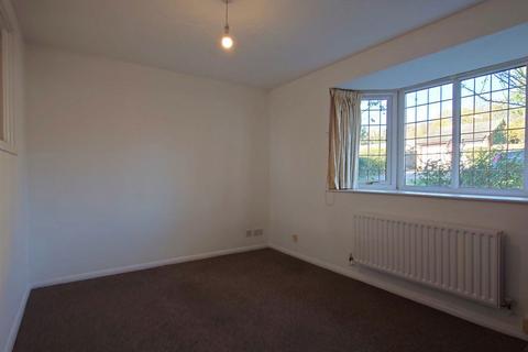 2 bedroom house to rent, Ickworth Drive, Bury St Edmunds IP33