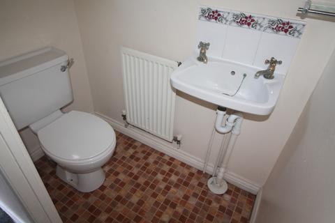 2 bedroom semi-detached house to rent, Great Galley Close, Barking, IG11