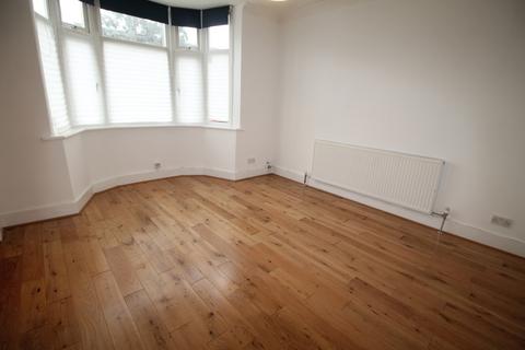 1 bedroom ground floor maisonette to rent, South Street, Romford, RM1