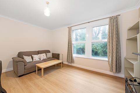 1 bedroom flat to rent, Hillreach, Woolwich, SE18