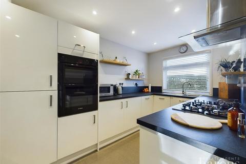 3 bedroom house for sale, Abbey Road, Basingstoke RG24