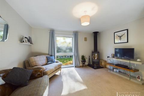 349 Abbey Road, Popley, Basingstoke, RG24 9EJ