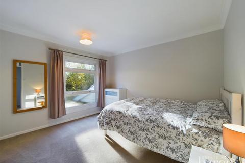 349 Abbey Road, Popley, Basingstoke, RG24 9EJ