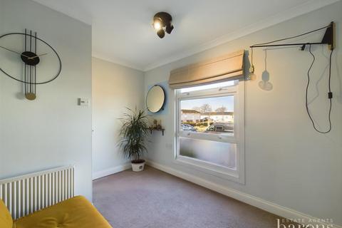 349 Abbey Road, Popley, Basingstoke, RG24 9EJ