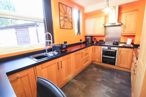 4 bedroom end of terrace house for sale, Quarry Road, Romiley