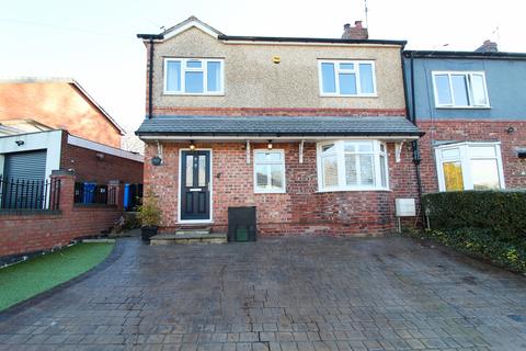 4 bedroom end of terrace house for sale, Quarry Road, Romiley