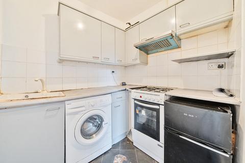 1 bedroom apartment for sale, Somertrees Avenue, London