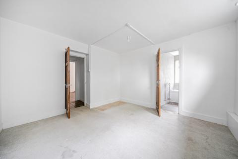1 bedroom apartment for sale, Somertrees Avenue, London