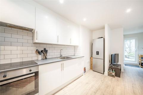 2 bedroom apartment to rent, Brading Road, London SW2