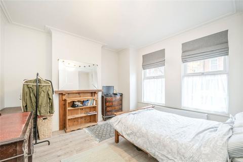 2 bedroom apartment to rent, Brading Road, London SW2