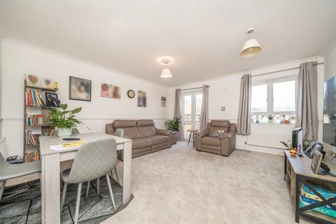 2 bedroom flat for sale, John Williams Close, Kingston Upon Thames KT2