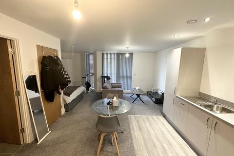 Studio to rent, Adelphi Street, Salford, M3