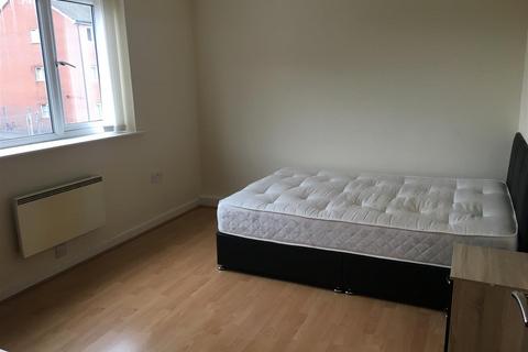 3 bedroom apartment to rent, Sugar Mill, Sugar Mill Square, Salford