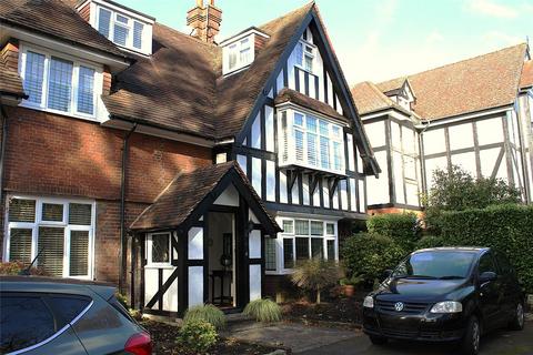 2 bedroom maisonette to rent, Chesham Road, Amersham, Buckinghamshire, HP6