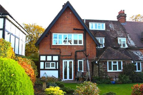 2 bedroom maisonette to rent, Chesham Road, Amersham, Buckinghamshire, HP6