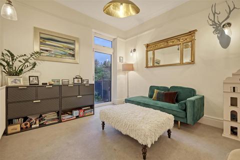 4 bedroom semi-detached house for sale, Gordon Avenue, London E4