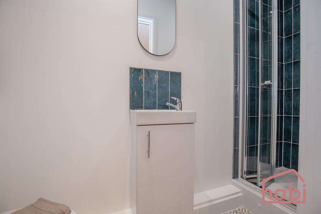 Shower Room 1