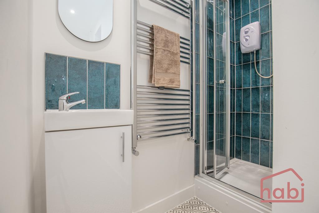 Shower room 1