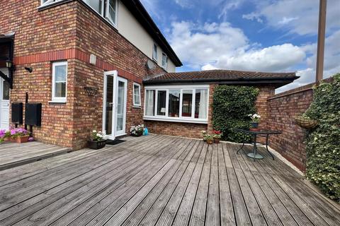 3 bedroom house to rent, Ramsay Close, Bradwell, Milton Keynes