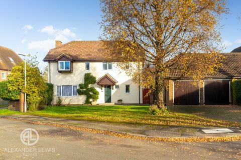 4 bedroom detached house for sale, Unwin Close, Letchworth Garden City, SG6 3RS.