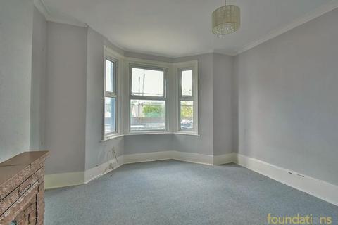 1 bedroom flat for sale, Tower Road, St. Leonards-on-Sea, East Sussex, TN37 6JE