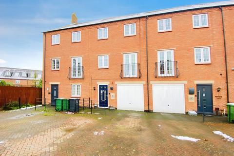 4 bedroom townhouse for sale, Empingham Drive, Syston, LE7