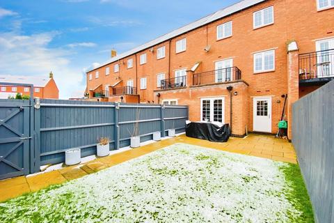 4 bedroom townhouse for sale, Empingham Drive, Syston, LE7