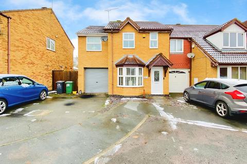 3 bedroom end of terrace house for sale, Martin Drive, Syston, LE7