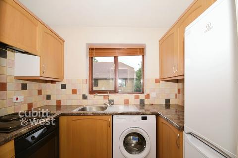 1 bedroom flat to rent, St Johns Crescent Broadbridge Heath RH12