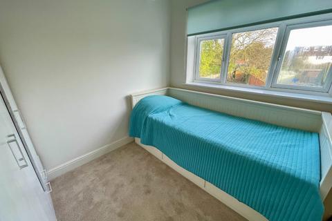 11a Cades Close, Luton, LU1 5QQ