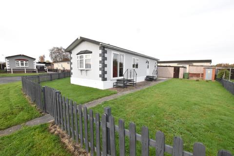 2 bedroom park home for sale, 21, Ashfield Park, Scunthorpe, DN17 2AN