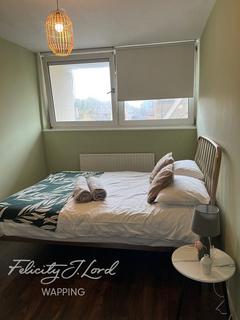 2 bedroom apartment to rent, Farthing Fields, E1W