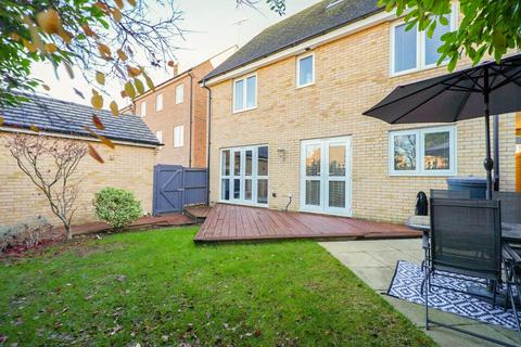 5 bedroom detached house for sale, Kestrel Way, Leighton Buzzard