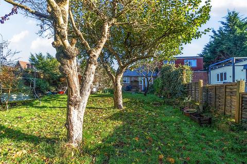 2 bedroom bungalow for sale, Fortescue Road, Weybridge KT13