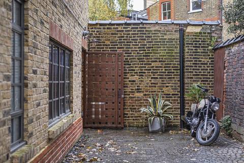 3 bedroom mews for sale, Ronin Mews, Hackney, London, E8