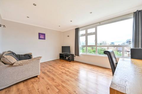 2 bedroom flat for sale, Cranes Park, Surbiton, KT5