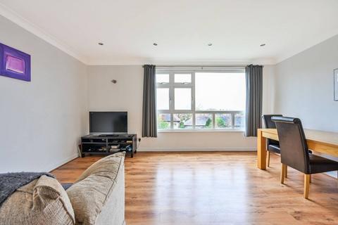 2 bedroom flat for sale, Cranes Park, Surbiton, KT5