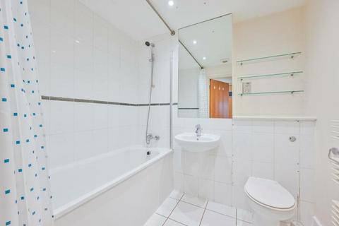 1 bedroom flat for sale, Westferry Road, London E14