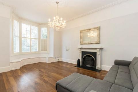 2 bedroom flat to rent, St. Andrews Square, Surbiton KT6