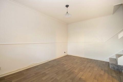 1 bedroom semi-detached house to rent, Addison Gardens, Surbiton KT5