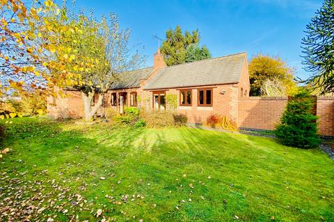 2 bedroom detached bungalow for sale, Main Street, Kirby Muxloe, LE9