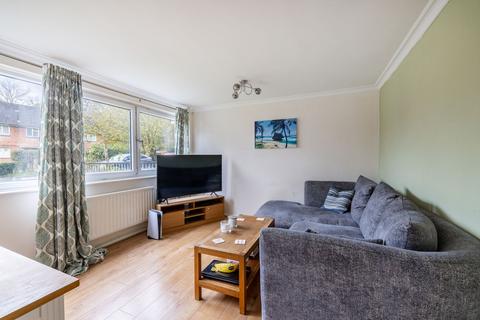 2 bedroom flat for sale, Colesmead Road, Templewood House Colesmead Road, RH1