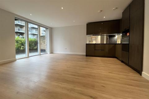 2 bedroom apartment to rent, Compass Court, Smithfield Square, Hornsey, N8