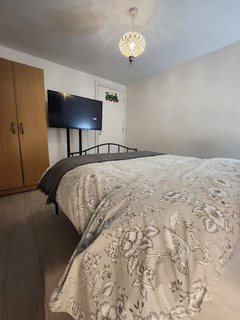 1 bedroom in a house share to rent, Henley Road, Ilford IG1