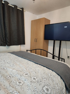 1 bedroom in a house share to rent, Henley Road, Ilford IG1