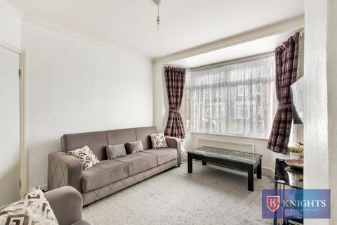 3 bedroom house for sale, Gloucester Road, London, N18