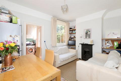 3 bedroom flat to rent, Widdenham Road, Holloway