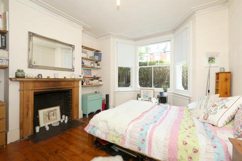 3 bedroom flat to rent, Widdenham Road, Holloway