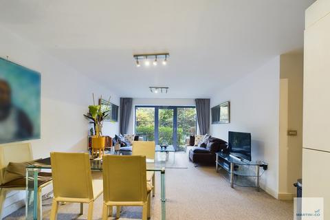 2 bedroom ground floor flat for sale, Admiral House, Castle Quay Close, Castle Marina