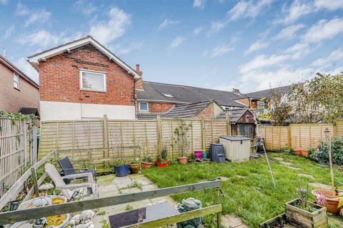 3 bedroom cottage for sale, Victoria Road, Bournemouth